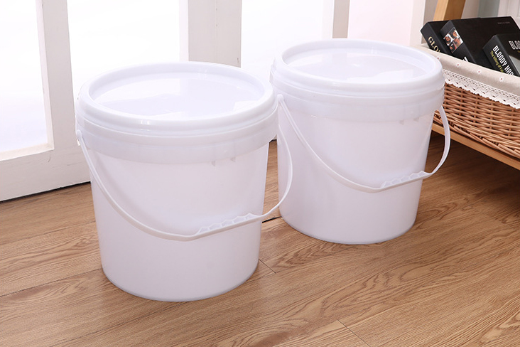 公司主要經(jīng)營(yíng)：15L、18L、20L等塑料密封桶及塑料方盒等產(chǎn)品